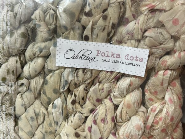 Polka dots collection - sari silk 7x5m