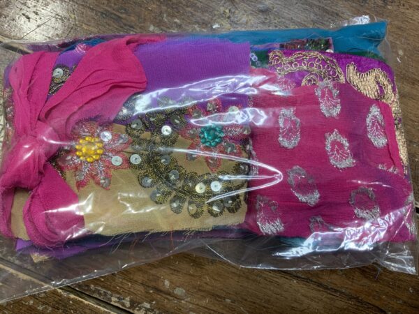 Sari remnants (retailles) - vivid colours - Image 3